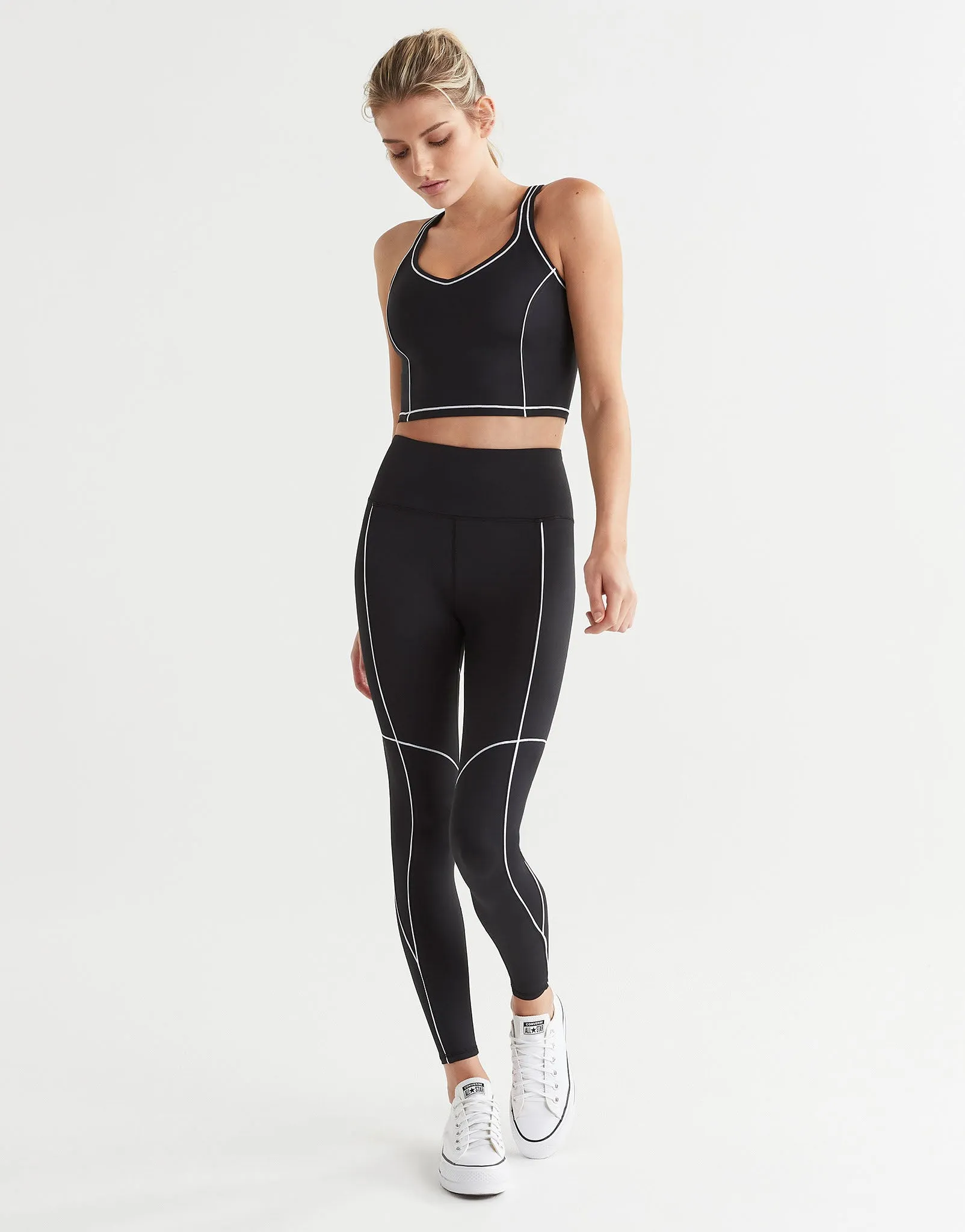AMARA Sports Bra - Black/White