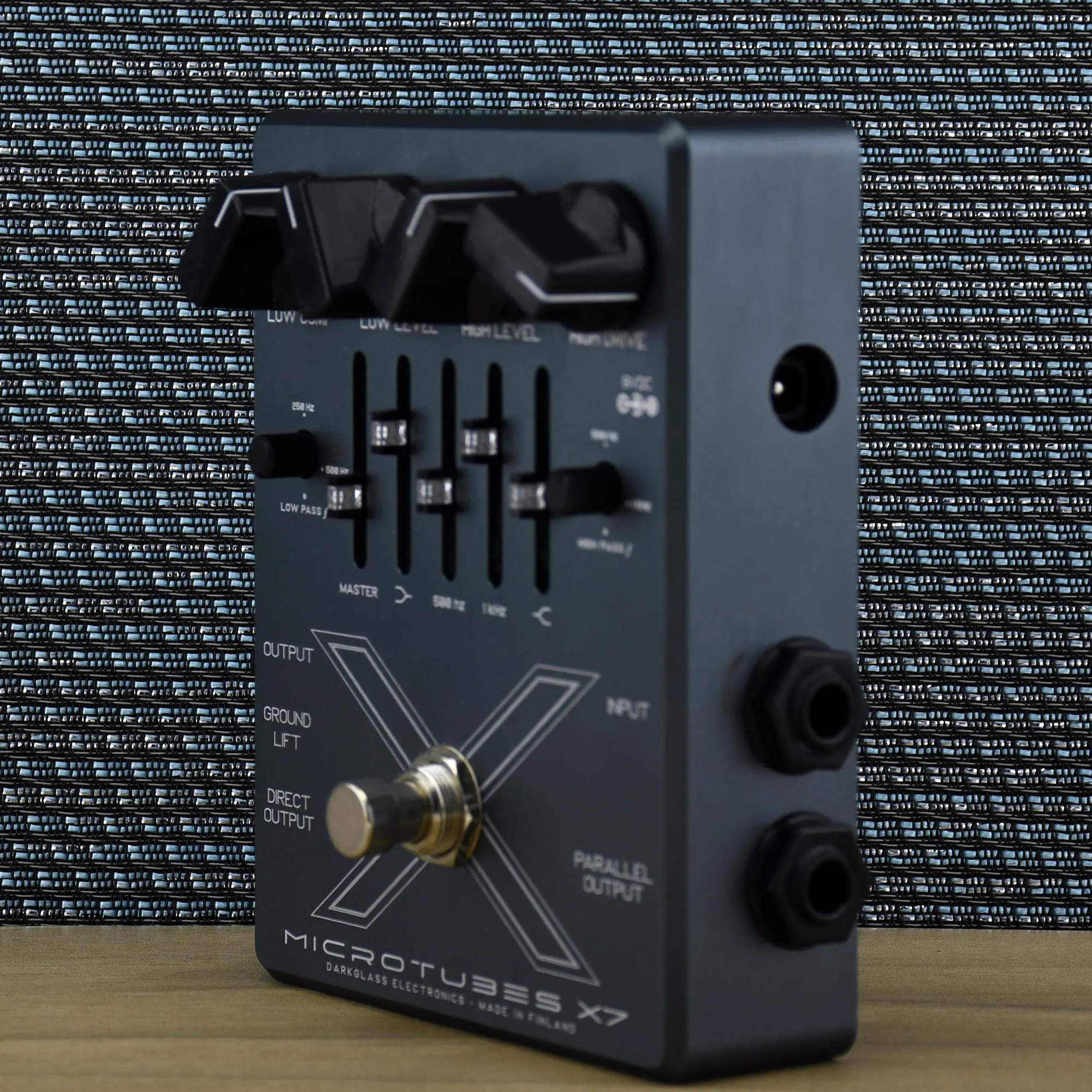 Darkglass Microtubes X7 Bass Preamp Pedal