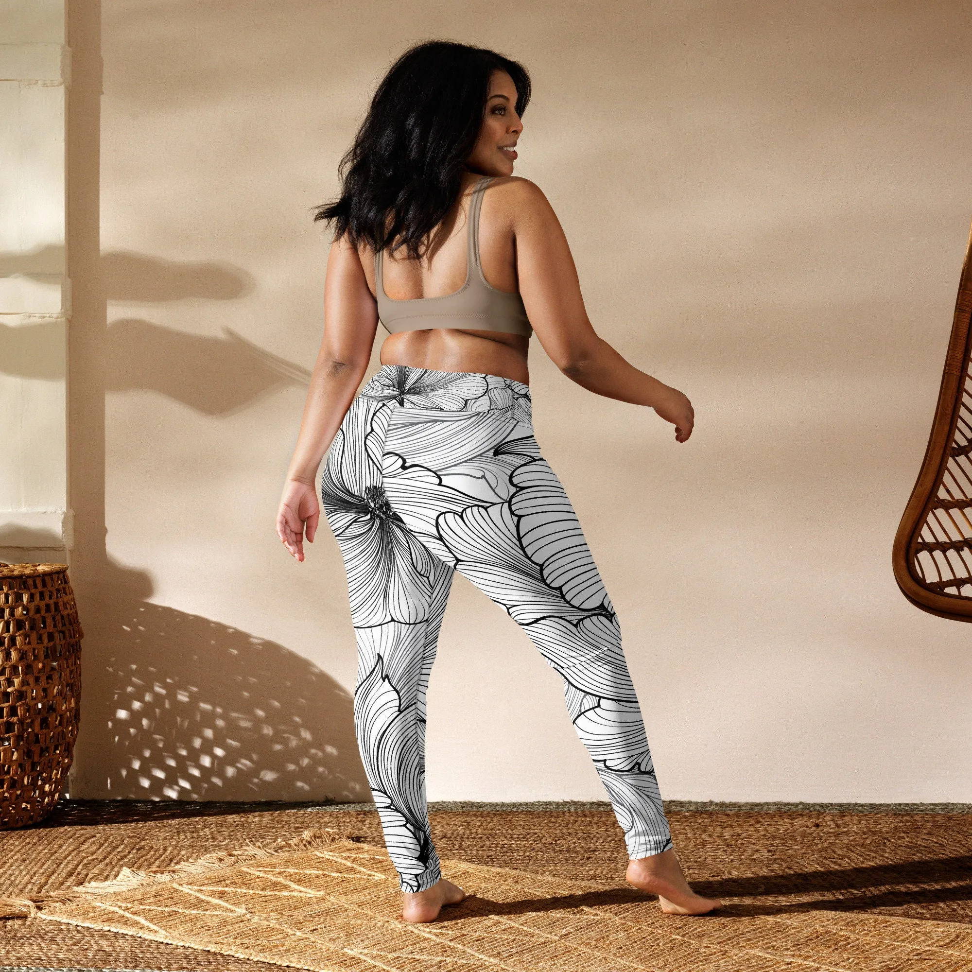 Fun Linear Flower Pattern Womens Light Weight Yoga Leggings