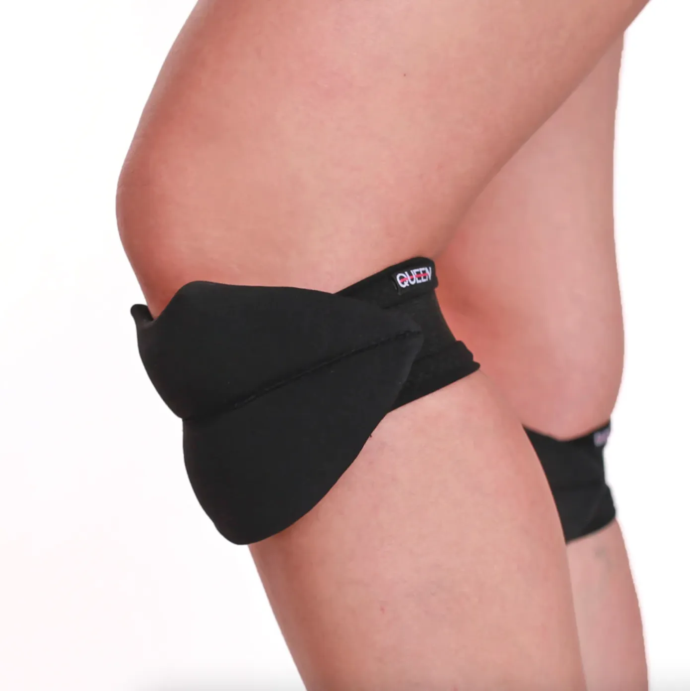 Queen Wear Slides Knee Pads – Lips Black