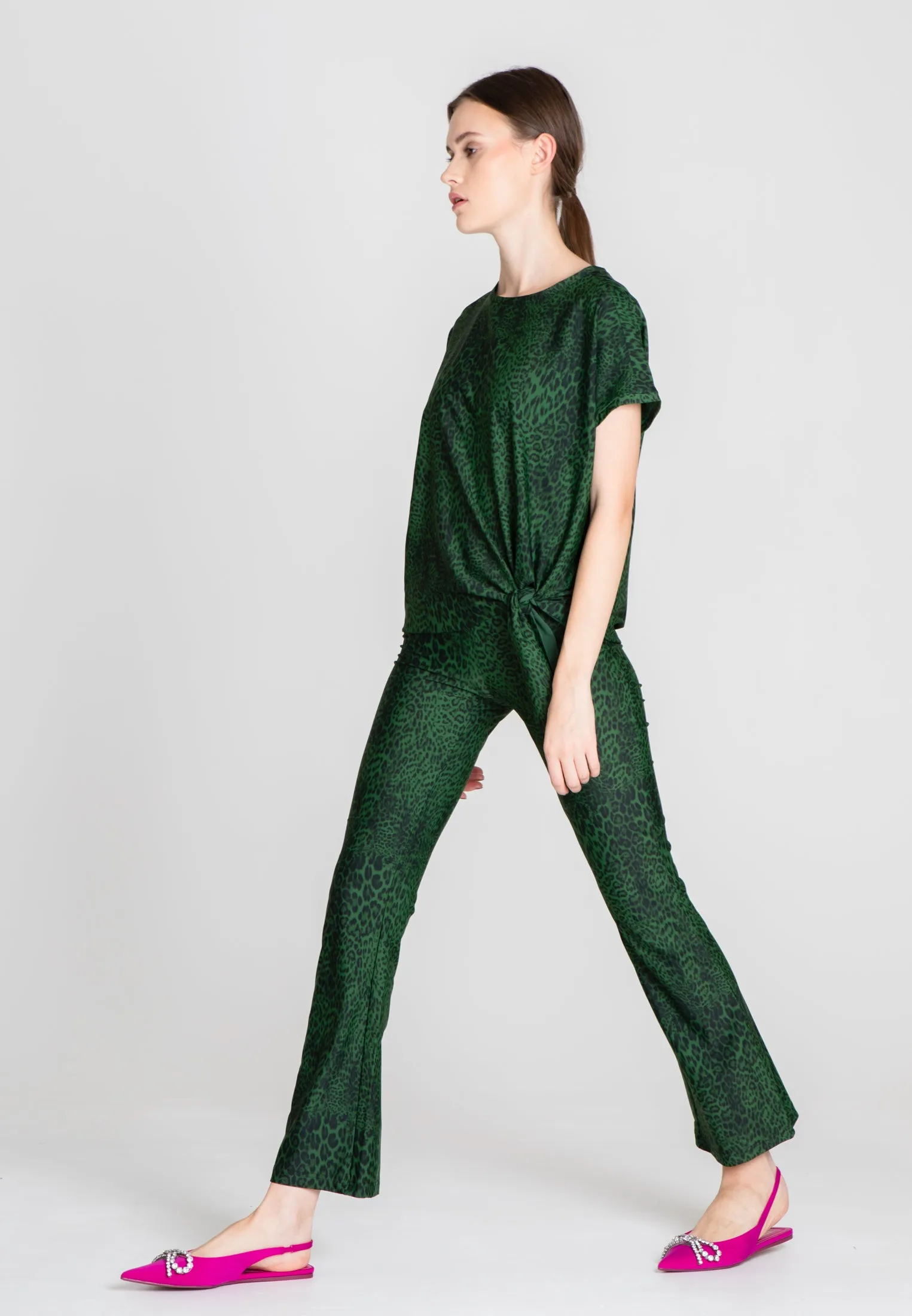 The Slit Cut Sport Pants - Green Leo